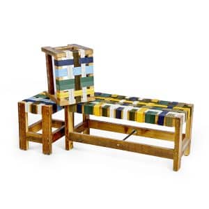 שרפרף עץ בשילוב רצועות צבעוניות